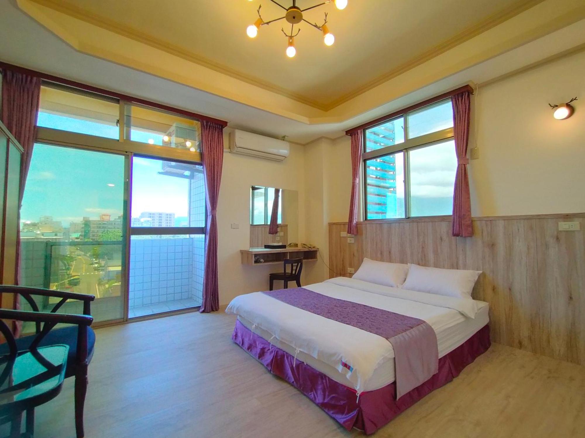 陶陶居商旅 Tautauchu Hotel Città di Hualien Esterno foto