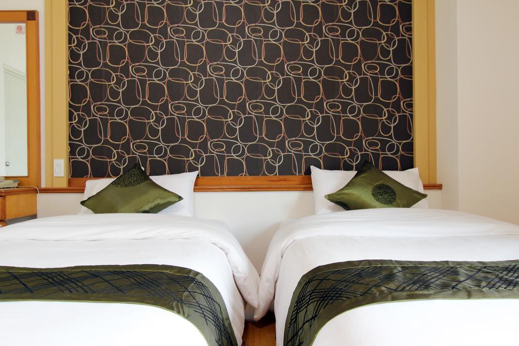 陶陶居商旅 Tautauchu Hotel Città di Hualien Esterno foto