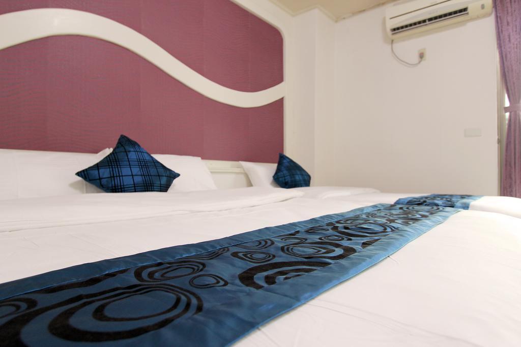 陶陶居商旅 Tautauchu Hotel Città di Hualien Esterno foto