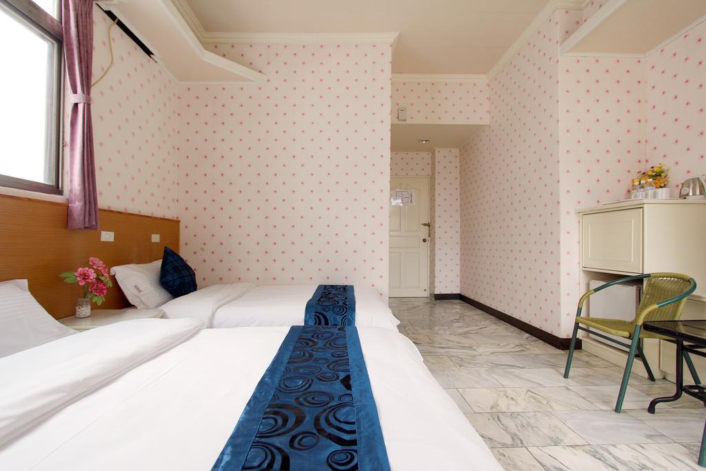 陶陶居商旅 Tautauchu Hotel Città di Hualien Esterno foto
